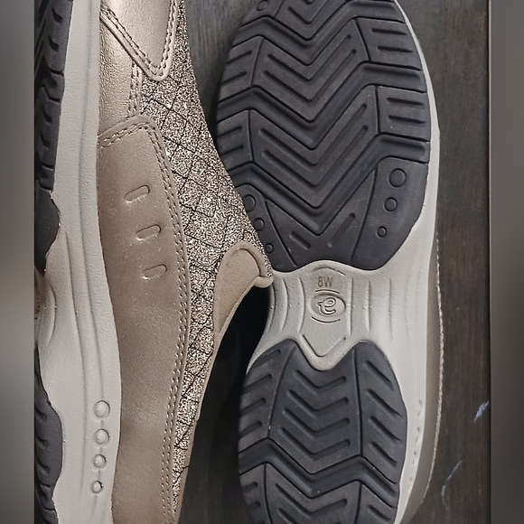 Easy Spirit Comfort Shoes Traveltime Bronze Shimmer Slip-On Women's Anti-Slip 8W - Picture 3 of 9